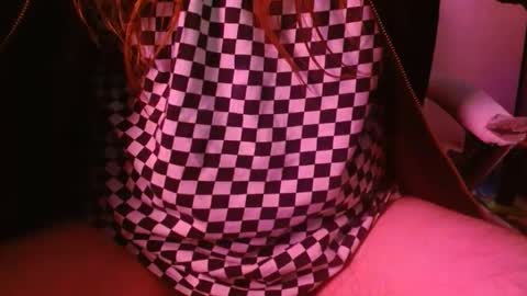 Snapshot of builtdeadboy chatting on December 23, 2024, 1:18 am builtdeadboy online show from December 23, 2024, 1:18 am