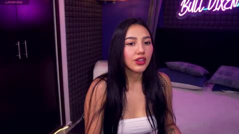 Snapshot of bull_vixen2001 chatting on April 12, 2026, 11:21 pm Bunny and The Rock online show from April 12, 2026, 11:21 pm