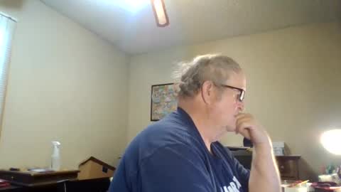 bullfrogg5050 online show from June 17, 2026, 7:48 pm