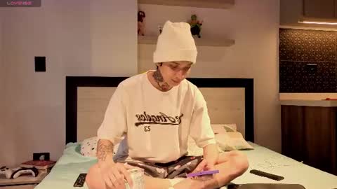 Tonny online show from June 14, 2026, 7:27 pm