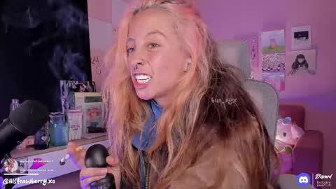 Snapshot of bun_nyx chatting on October 2, 2025, 4:30 am online show from October 2, 2025, 4:30 am