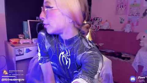 Snapshot of bun_nyx chatting on October 31, 2025, 3:18 am online show from October 31, 2025, 3:18 am