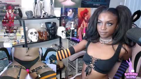 Snapshot of bunniikimi chatting on September 15, 2025, 1:33 pm Bunnii Kimi online show from September 15, 2025, 1:33 pm