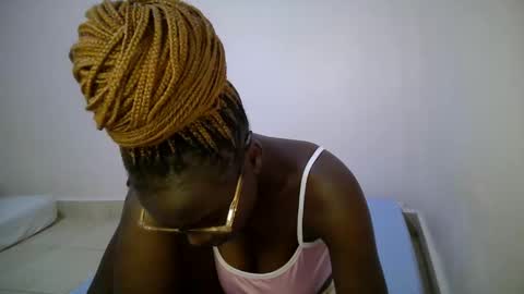 bunny_bliss1 online show from May 15, 2026, 9:00 pm
