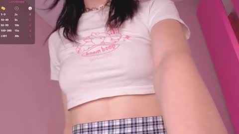 Snapshot of bunny_gaze chatting on November 10, 2025, 3:00 pm Kira online show from November 10, 2025, 3:00 pm