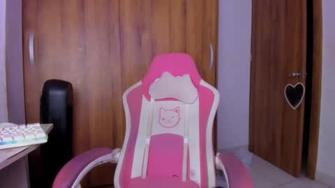 Isa online show from February 26, 2026, 4:44 am