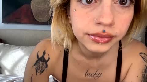 Bunnyaliengirl online show from January 24, 2025, 6:25 pm