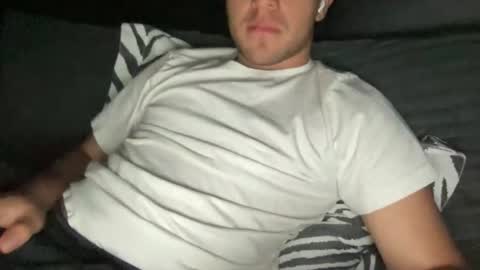 Snapshot of bunnybun_0s chatting on April 7, 2026, 11:48 pm bunny online show from April 7, 2026, 11:48 pm