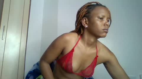 bunnydiva_ online show from July 18, 2026, 3:33 am
