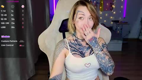 bunnykelly online show from October 23, 2025, 6:39 pm