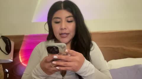 bunnymami333 online show from December 5, 2024, 5:04 am