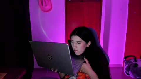 Snapshot of bunnyy09 chatting on December 29, 2024, 1:56 am Jess online show from December 29, 2024, 1:56 am