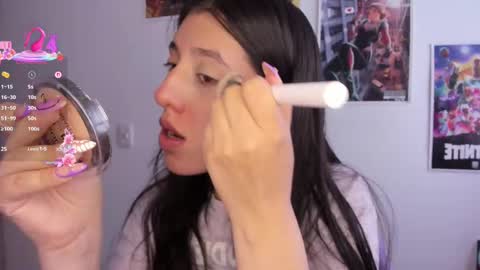 Snapshot of bunnyy09 chatting on February 17, 2025, 5:43 pm Jess online show from February 17, 2025, 5:43 pm