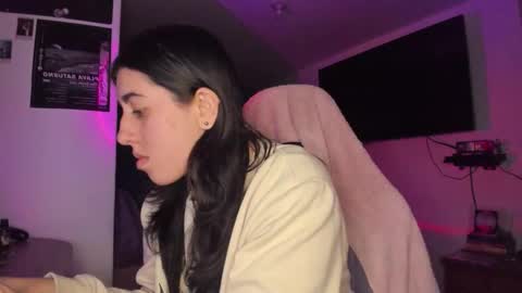 Snapshot of bunnyy09 chatting on February 9, 2026, 2:04 am Jess online show from February 9, 2026, 2:04 am