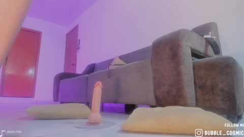 Snapshot of burbuja_cosmic chatting on January 26, 2025, 3:59 am Im Val Welcome to my room My instagram Bubble cosmic online show from January 26, 2025, 3:59 am