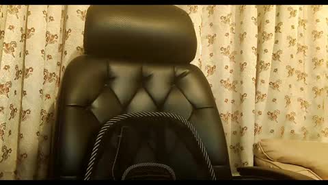 Hairy Arabian online show from March 17, 2026, 10:18 am