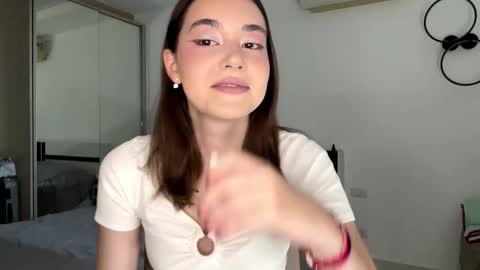 Nica online show from February 18, 2026, 7:48 am