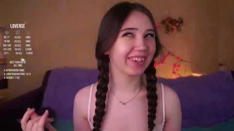 Jessica online show from April 11, 2026, 3:33 am