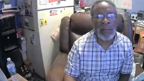 bushhunter23 online show from December 4, 2025, 4:05 pm