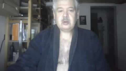 Snapshot of busibaer666 chatting on September 15, 2025, 12:32 am busi online show from September 15, 2025, 12:32 am