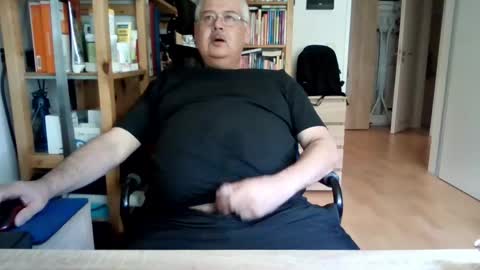 busi online show from April 6, 2026, 12:17 pm