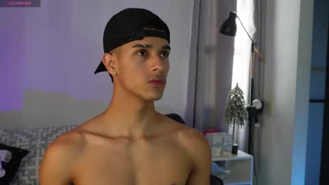 Buster independent model online show from December 14, 2025, 3:50 pm