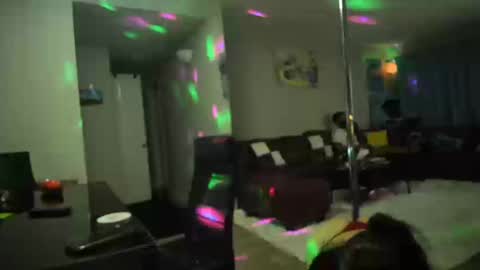 butter_pecanxoxo online show from October 14, 2025, 10:05 am