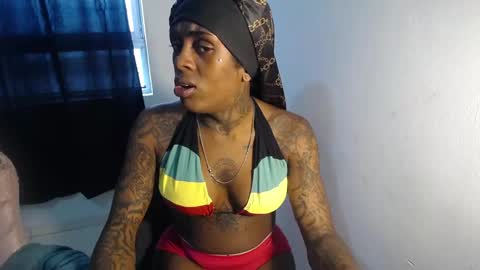 butterfly_rouse online show from January 13, 2026, 9:53 pm