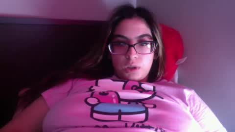 Snapshot of buymiabluntt chatting on March 6, 2025, 6:26 pm mia online show from March 6, 2025, 6:26 pm