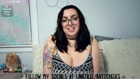 bvttcheeks00 online show from September 25, 2025, 4:05 am