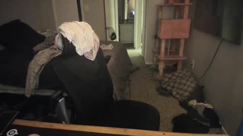 c00ki3m0nstr online show from December 2, 2025, 2:39 am