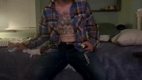 Snapshot of c4tf1sh chatting on November 24, 2025, 6:13 am 1DontR3member online show from November 24, 2025, 6:13 am