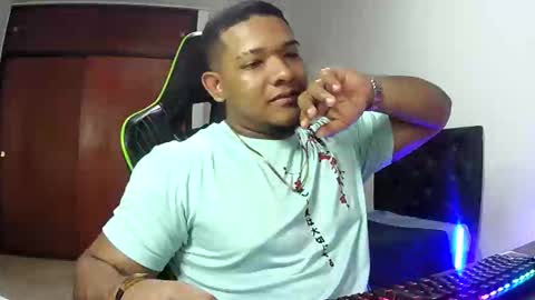 Snapshot of caballerozodi chatting on December 3, 2025, 9:02 pm caballerozodi online show from December 3, 2025, 9:02 pm