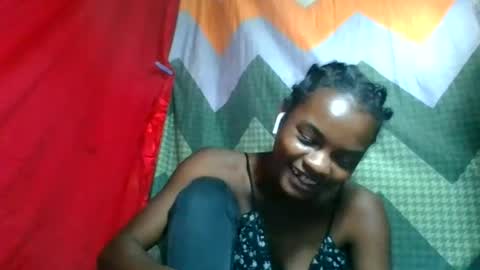Snapshot of caella98 chatting on June 13, 2026, 7:39 am caella98 online show from June 13, 2026, 7:39 am