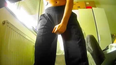 Snapshot of caesar69salad chatting on October 12, 2025, 10:03 am Caesar online show from October 12, 2025, 10:03 am