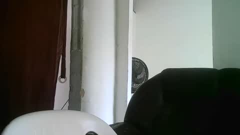 cafinfi1 online show from April 25, 2026, 5:32 pm
