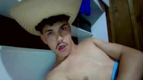 caipiranovinh2 online show from November 2, 2025, 4:53 pm