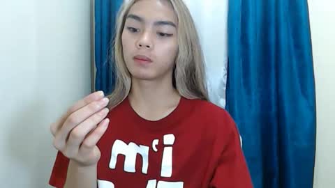 caitessa_bellemoir online show from April 3, 2026, 7:34 pm