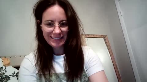 Snapshot of caitie__citrine chatting on December 15, 2024, 2:41 am Caitie Citrine online show from December 15, 2024, 2:41 am