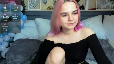 Snapshot of caitlin_crazy chatting on March 3, 2026, 10:32 am Gina online show from March 3, 2026, 10:32 am