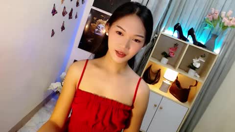 Snapshot of caitlin_x chatting on October 6, 2025, 7:11 pm caitlin online show from October 6, 2025, 7:11 pm