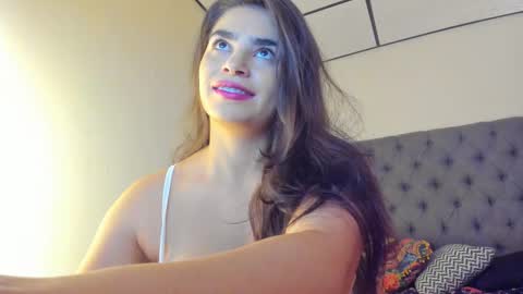 caitlingomez0 online show from October 21, 2025, 2:07 pm