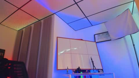 caitlingomez0 online show from October 30, 2025, 2:29 pm