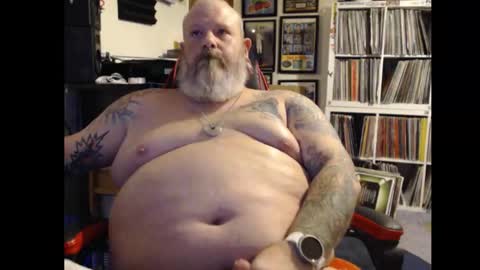 cakesthadstroyr online show from November 17, 2025, 5:52 pm