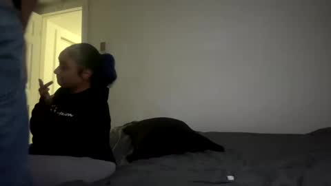 longjohns online show from November 17, 2025, 5:13 am