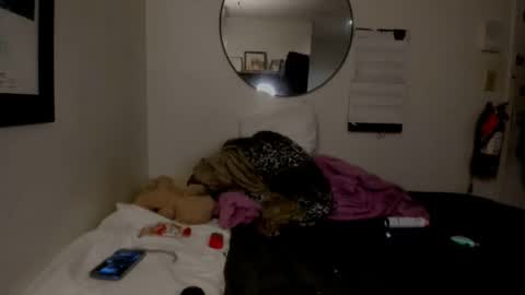 Snapshot of calaentemichele chatting on November 21, 2025, 5:28 am calaentemichele online show from November 21, 2025, 5:28 am