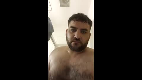 caliboy01990872 online show from April 3, 2026, 6:44 am