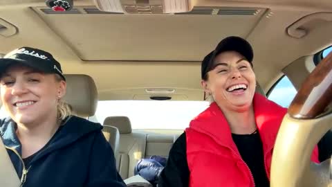 The Cali Cambri online show from February 1, 2025, 9:40 pm