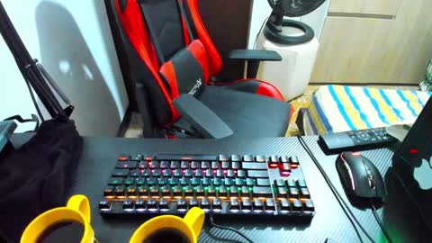 calihotcaliente27 online show from January 14, 2025, 11:42 am