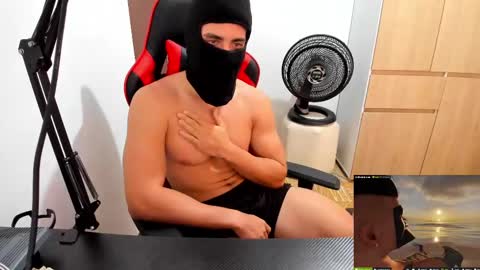 calihotcaliente27 online show from February 10, 2025, 4:14 pm